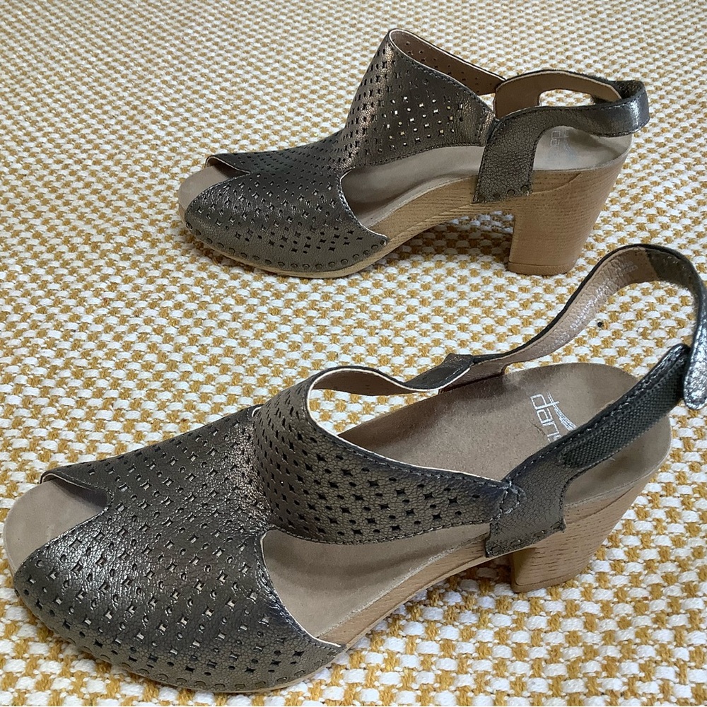 Dansko shoes Teagan - Gunmetal (silver) size 38. US 7-7.5 - Picture 9 of 14